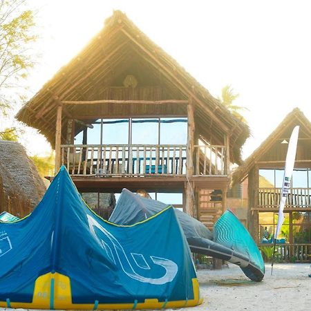 Mwananchi Bungalows 파제 외부 사진