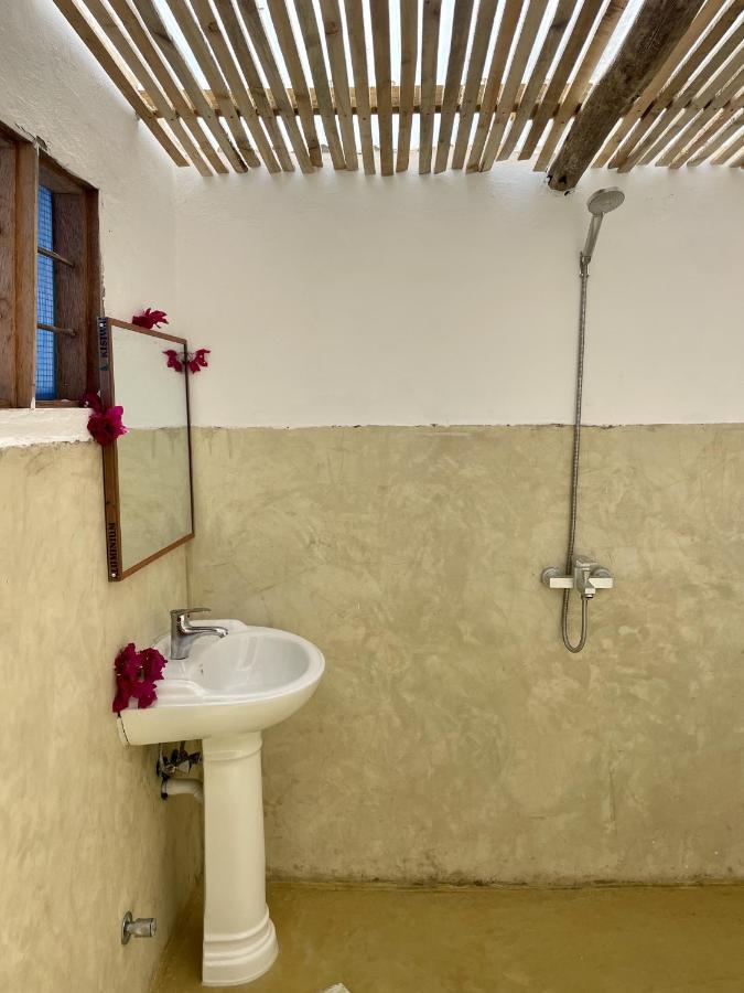 Mwananchi Bungalows 파제 외부 사진