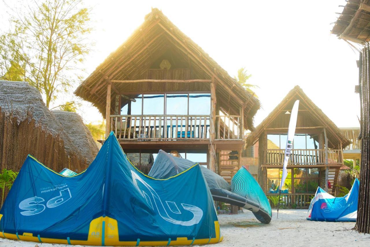 Mwananchi Bungalows 파제 외부 사진